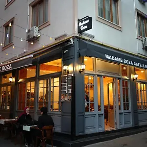 4* فندق Madame Roza